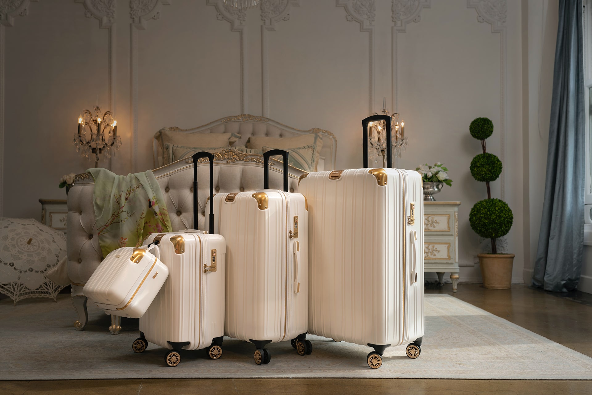 Travel fashion digest: latest suitcase trends